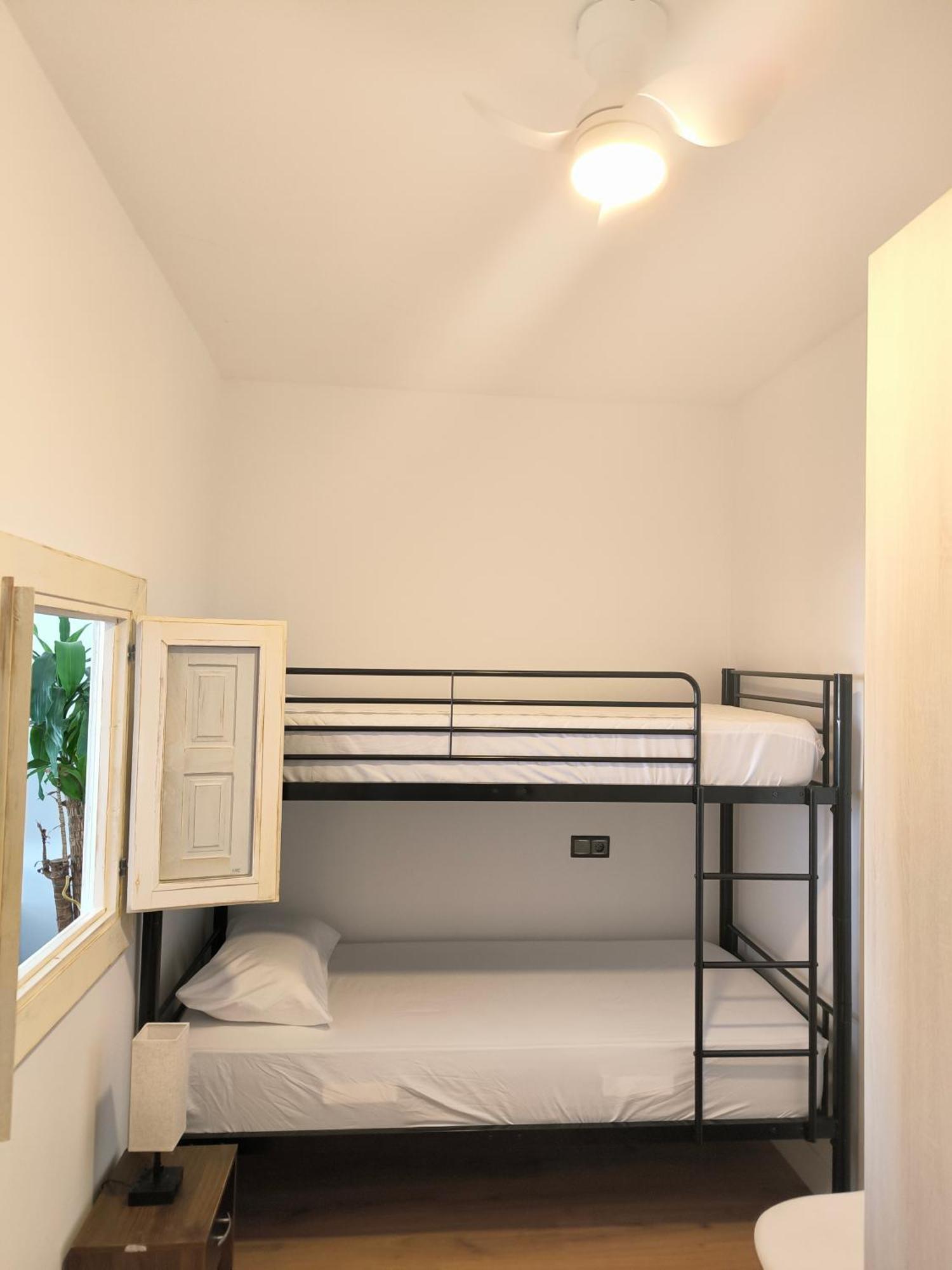 Estupendo apartamento en segunda línea de playa Torre de Benagalbon Exterior foto