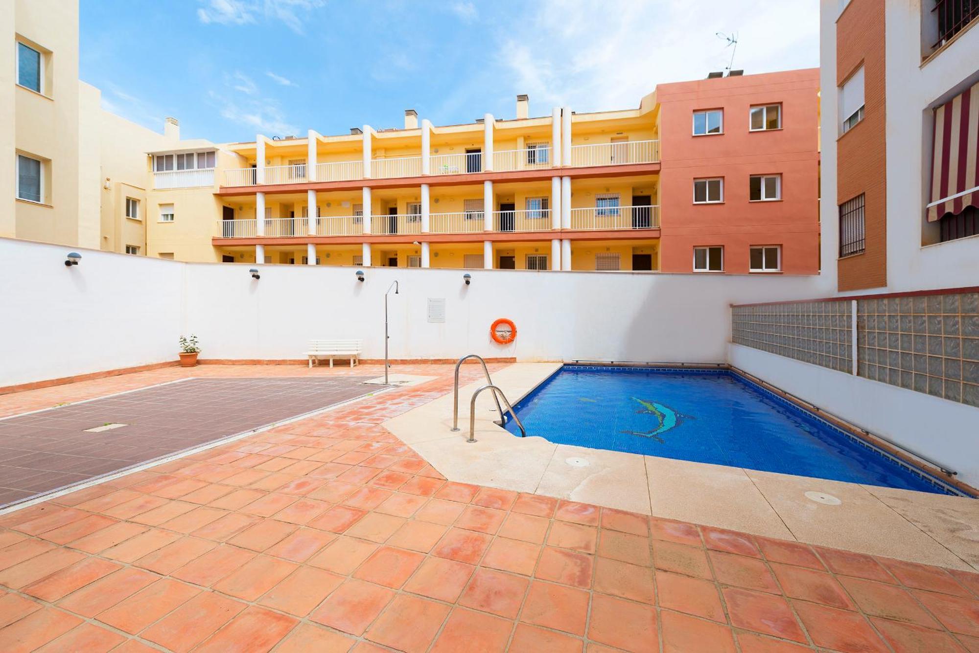 Estupendo apartamento en segunda línea de playa Torre de Benagalbon Exterior foto